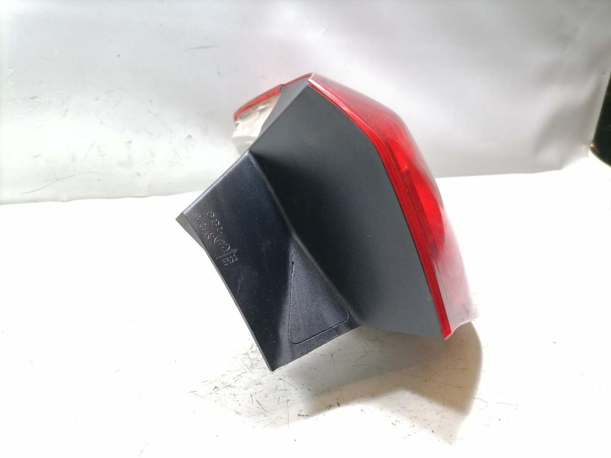 Opel Astra J original R&uuml;cklicht R&uuml;ckleuchte Schlussleuchte rechts au&szlig;en Kombi Bj.2013